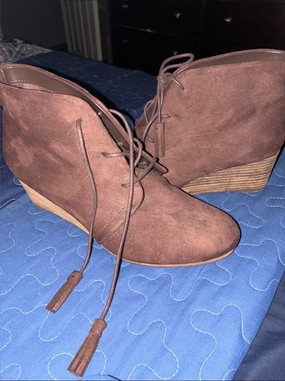 Dr. Scholls Women’s Brown Suede Lace-Up Wedge Ankle Boots with Tassle strings